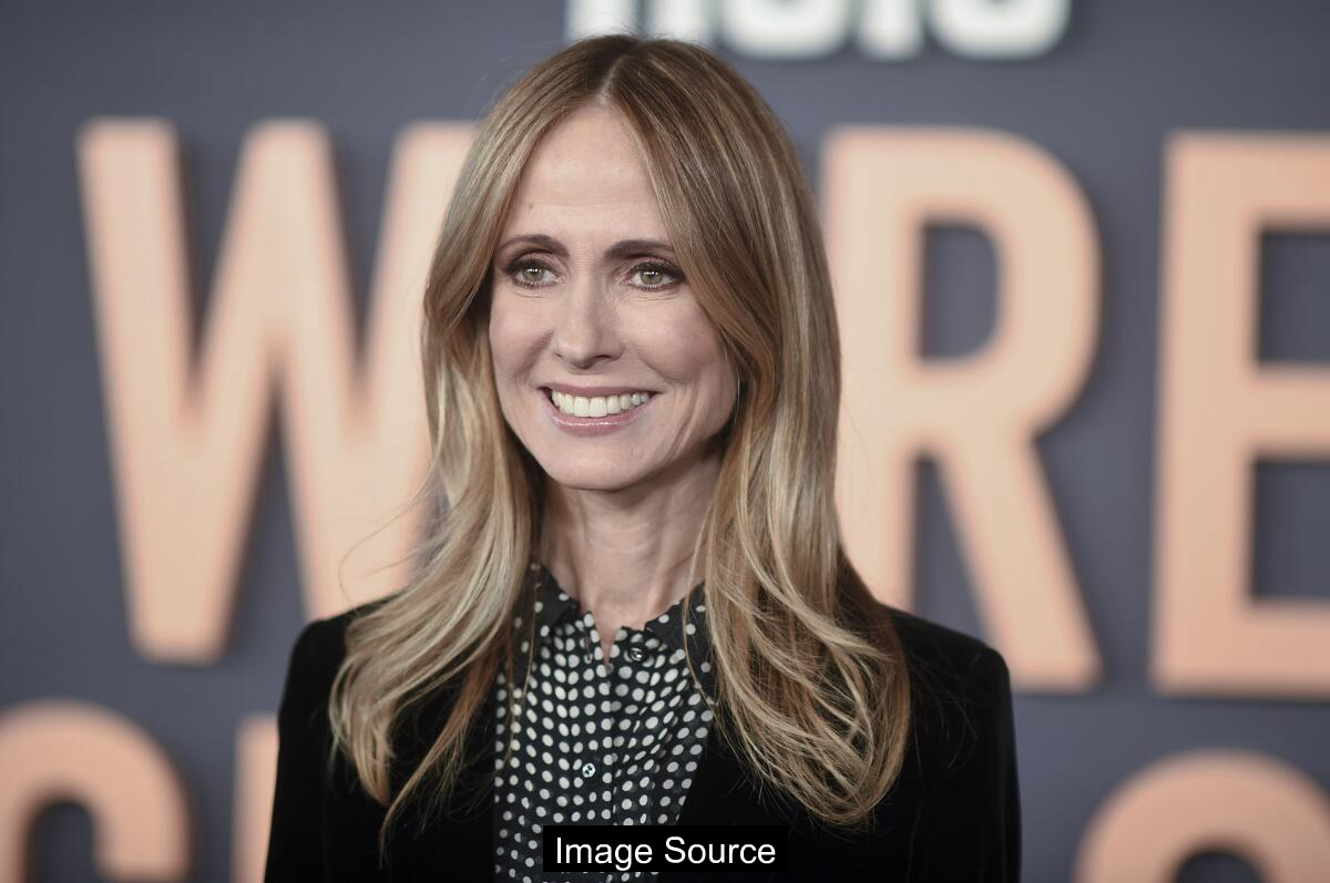 Disney’s Dana Walden announces new leadership team, retains Bergman as film studios head.